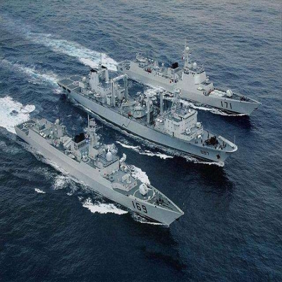 海軍第三十三批護(hù)航編隊(duì)從山東青島起航